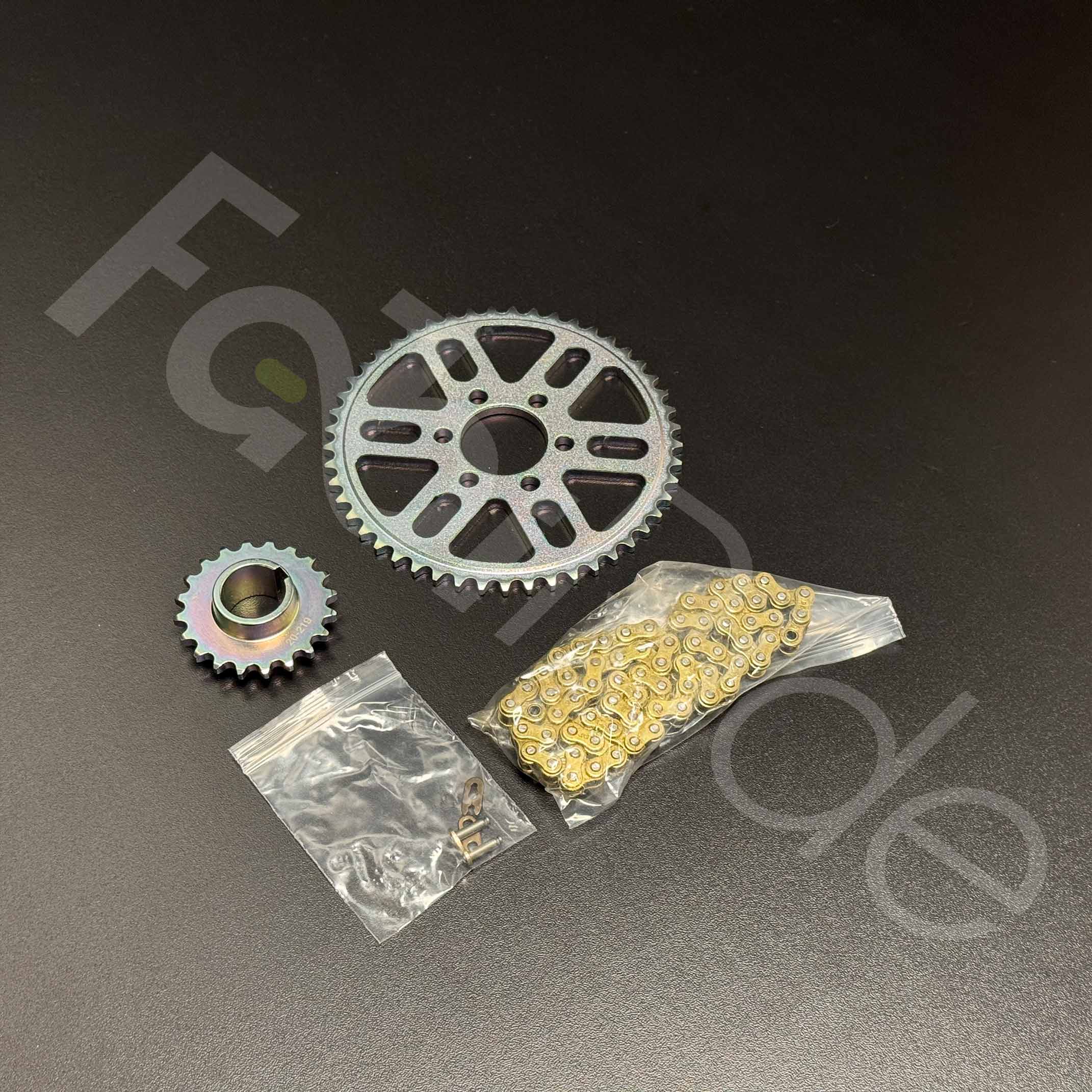 Pignon moteur 13T et couronne 30T du kit chaîne primaire Sur-Ron Light Bee